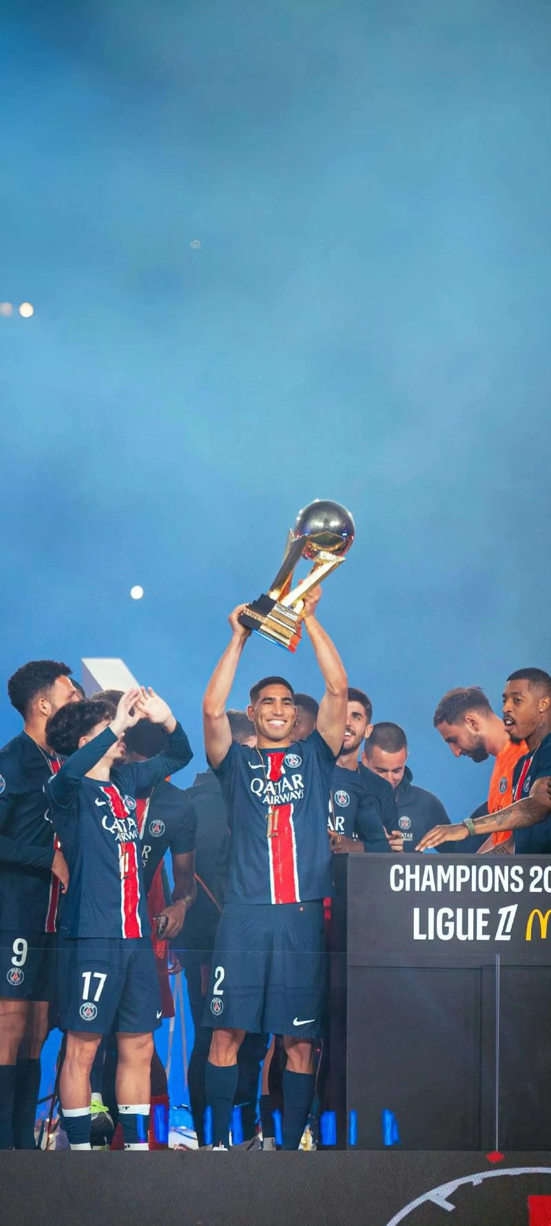 罗杰·马里斯（Roger Maris）单季击出 61 支全垒打，刷新了被认为不可企及的“鲁斯障碍”